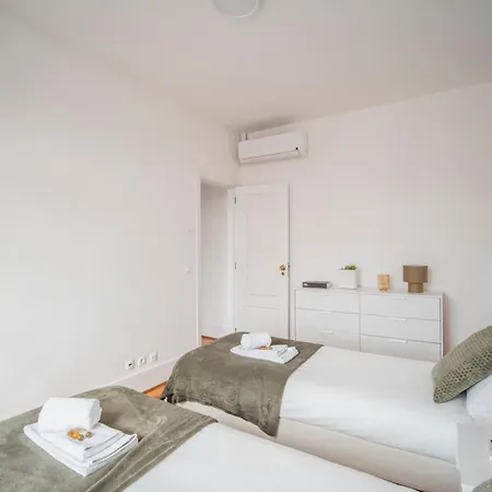 Bmyguest Collection - Alfama Tejo Appartamento Lisbona